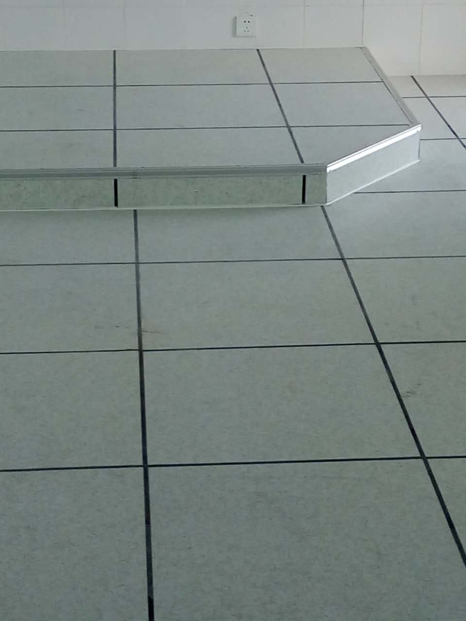 賓陽(yáng)沈飛地板 賓陽(yáng)防靜電地板 規格齊全,廠(chǎng)家直銷(xiāo)